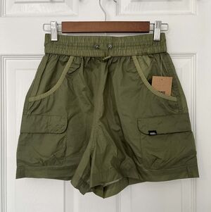 Vans MTE Windbreaker Shorts (XS)